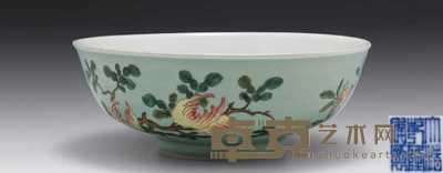 清乾隆 豆青粉粉三多碗 直径22cm；高8.2cm